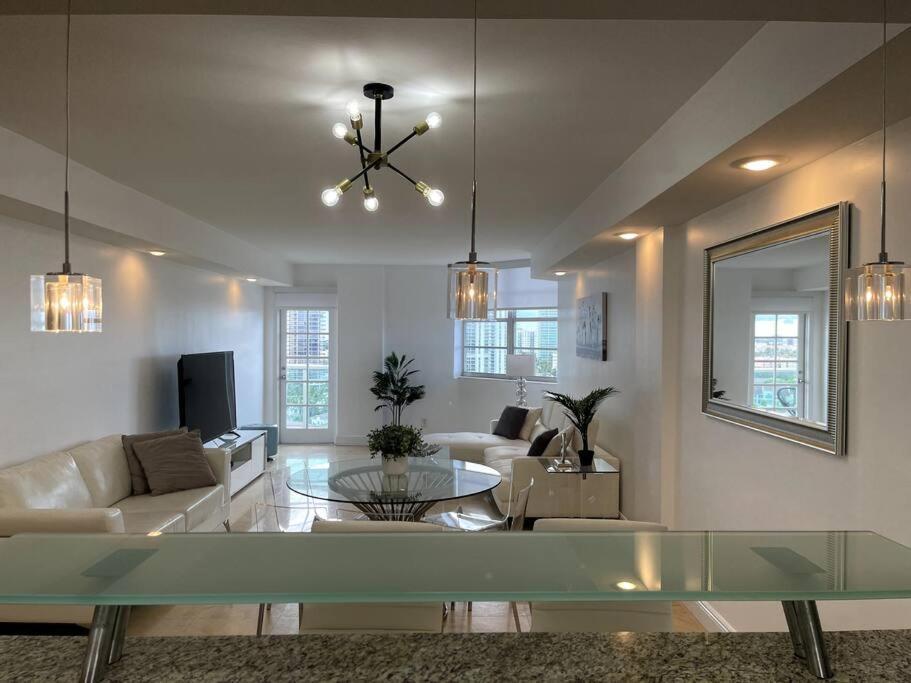 Appartamento Breathtaking Ocean View! 15Th Floor Miami Beach Esterno foto