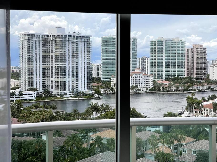Appartamento Breathtaking Ocean View! 15Th Floor Miami Beach Esterno foto